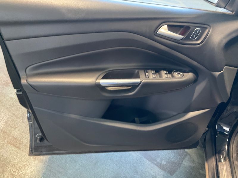 Ford Kuga 2.0 TDCi Titanium 2017 – снимка 27