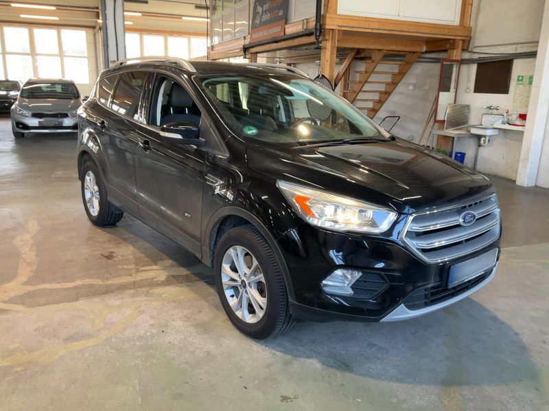 Ford Kuga 2.0 TDCi Titanium 2017 – снимка 12