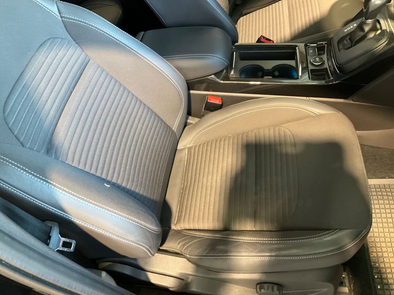 Ford Kuga 2.0 TDCi Titanium 2017 – снимка 33