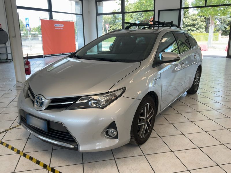 Toyota Auris Touring Sports 1.8 Hybrid Active 2014 – снимка 1