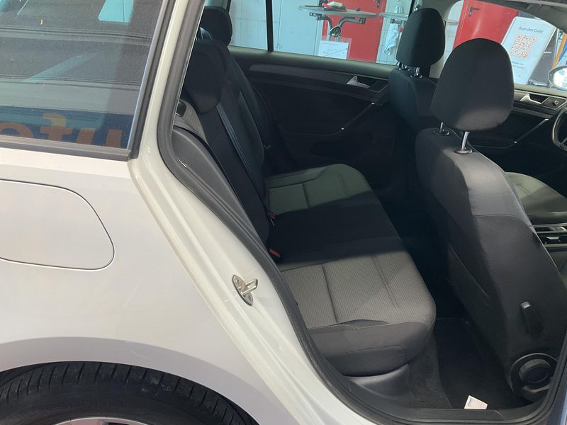 Volkswagen Golf VII 1.6 TDI Rabbit BlueMotion Tech 2017 – снимка 19