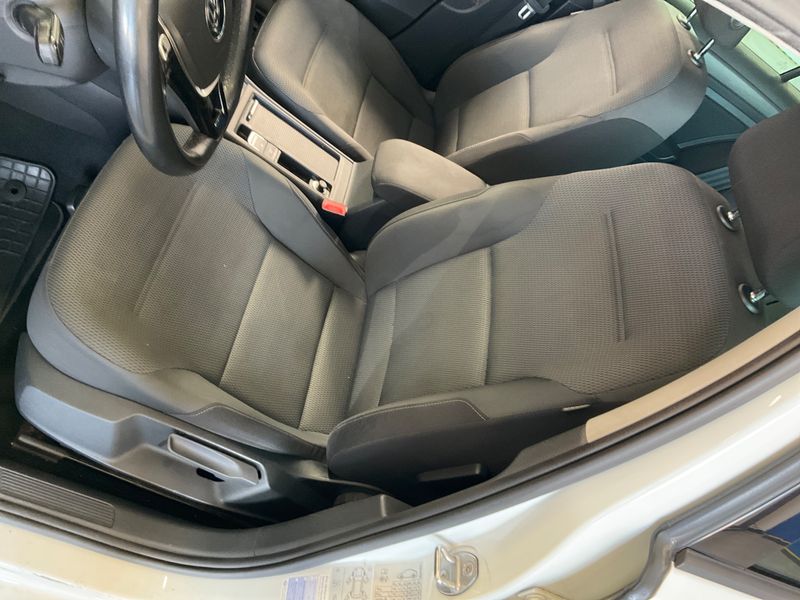 Volkswagen Golf VII 1.6 TDI Rabbit BlueMotion Tech 2017 – снимка 35