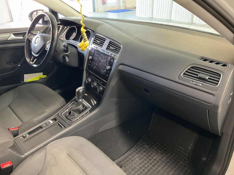 Volkswagen Golf VII 1.6 TDI Rabbit BlueMotion Tech 2017 – снимка 43