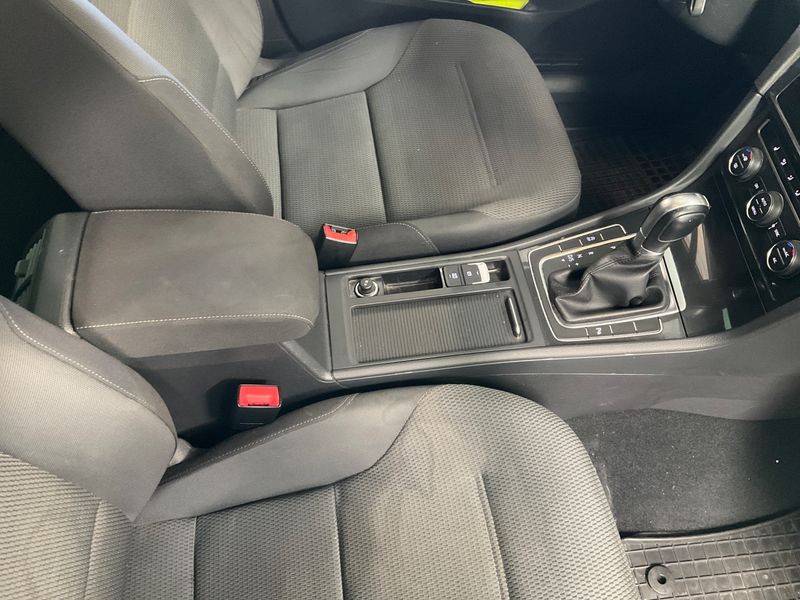 Volkswagen Golf VII 1.6 TDI Rabbit BlueMotion Tech 2017 – снимка 44