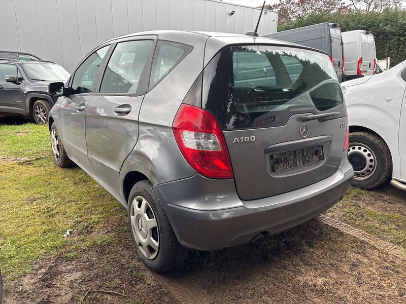 Mercedes-Benz A-Klasse A 180 CDI Classic 2011 – снимка 3