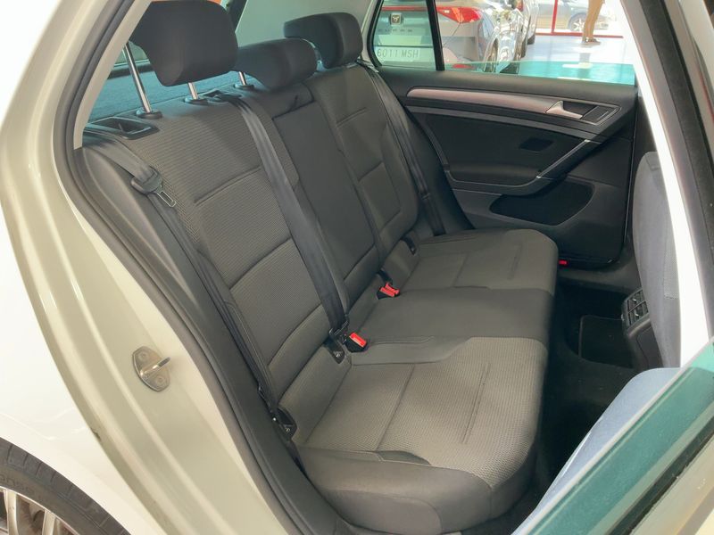 Volkswagen Golf VII 1.6 TDI Advance 2017 – снимка 19