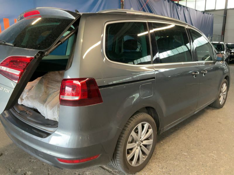 Volkswagen Sharan 2.0 TDI Highline BlueMotion Tech 2016 – снимка 8