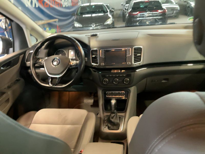 Volkswagen Sharan 2.0 TDI Highline BlueMotion Tech 2016 – снимка 18