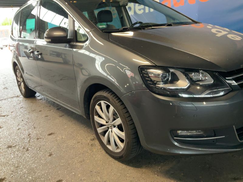 Volkswagen Sharan 2.0 TDI Highline BlueMotion Tech 2016 – снимка 12