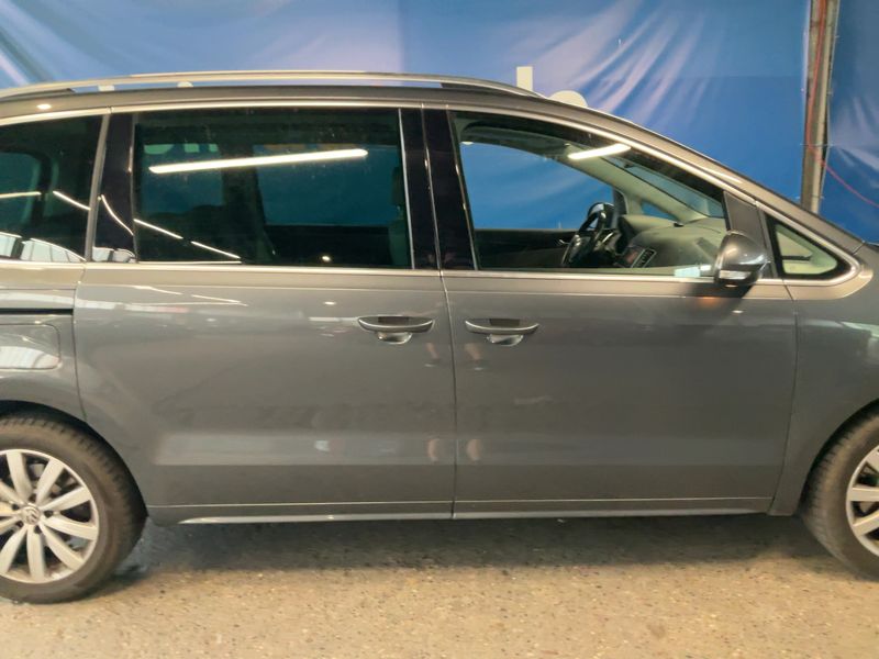 Volkswagen Sharan 2.0 TDI Highline BlueMotion Tech 2016 – снимка 10