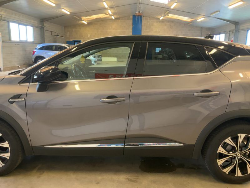 Renault Captur 1.3 TCe Mild-Hybrid Techno 2023 – снимка 4