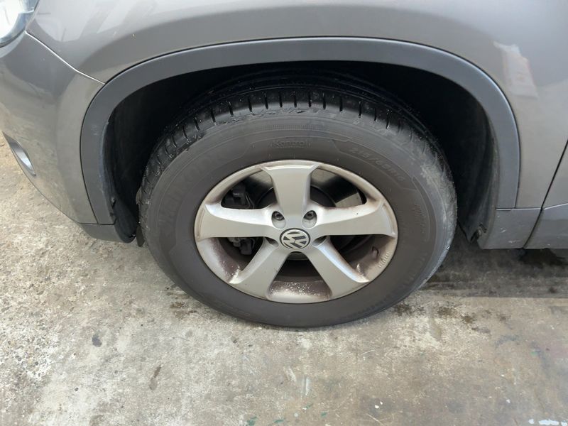 Volkswagen Tiguan 1.4 TSI Freestyle BlueMotion Tech 2011 – снимка 3