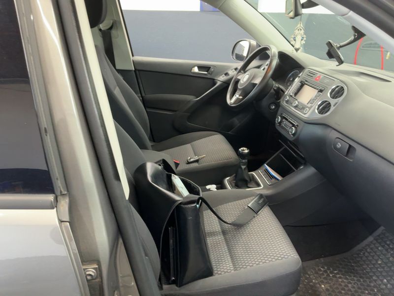 Volkswagen Tiguan 1.4 TSI Freestyle BlueMotion Tech 2011 – снимка 16