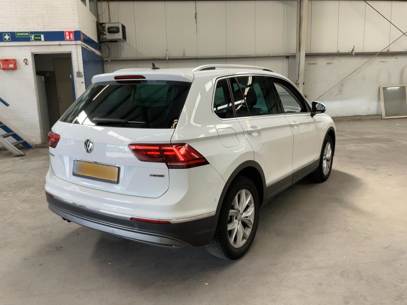 Volkswagen Tiguan 1.4 TSI Highline 4Motion BlueMotion Tech 2018 – снимка 8