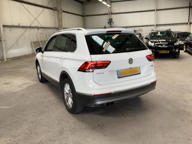 Volkswagen Tiguan 1.4 TSI Highline 4Motion BlueMotion Tech 2018 – снимка 6