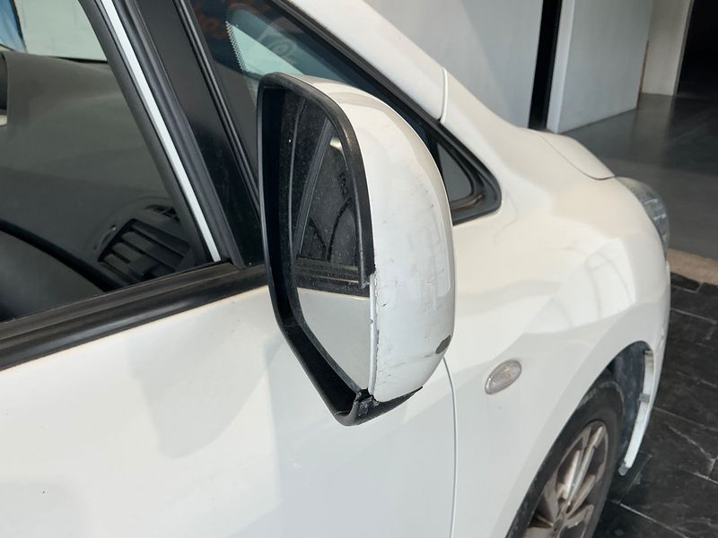 Toyota Verso 2.0 D-4D Active 2012 – снимка 25