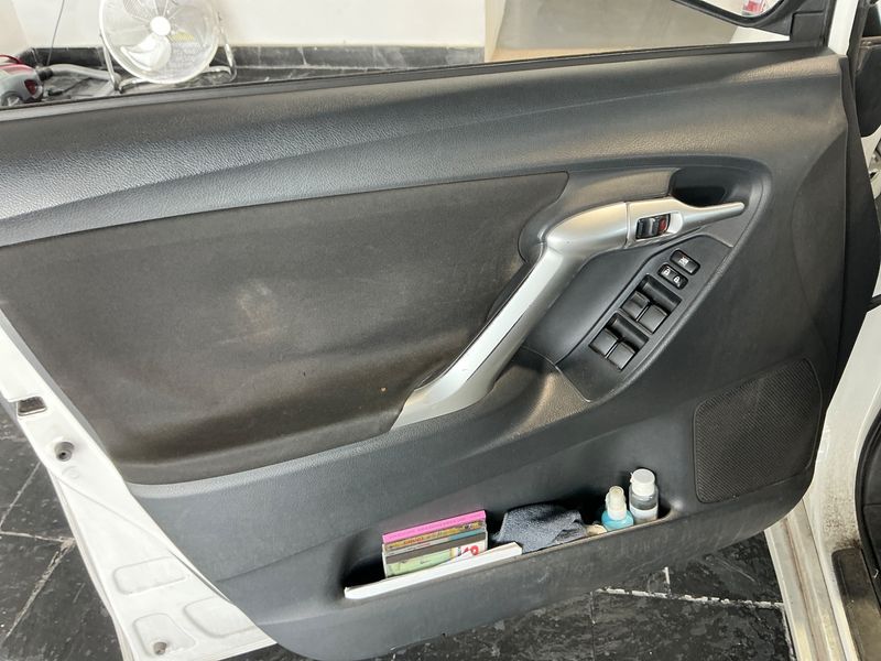 Toyota Verso 2.0 D-4D Active 2012 – снимка 27