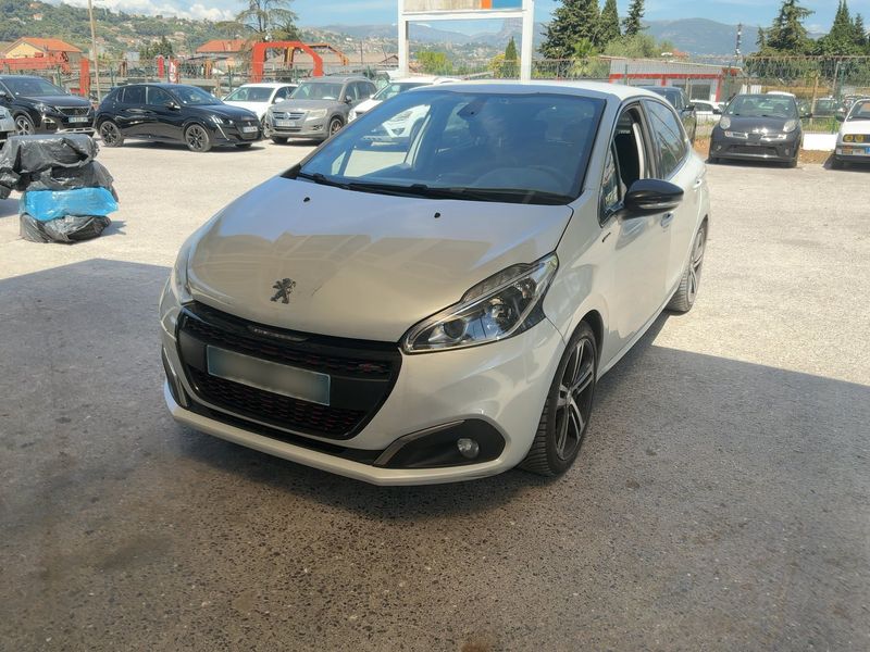 Peugeot 208 1.6 Blue-HDi GT Line 2016 – снимка 1