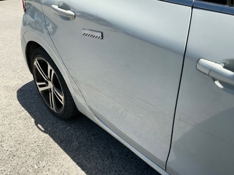 Peugeot 208 1.6 Blue-HDi GT Line 2016 – снимка 27