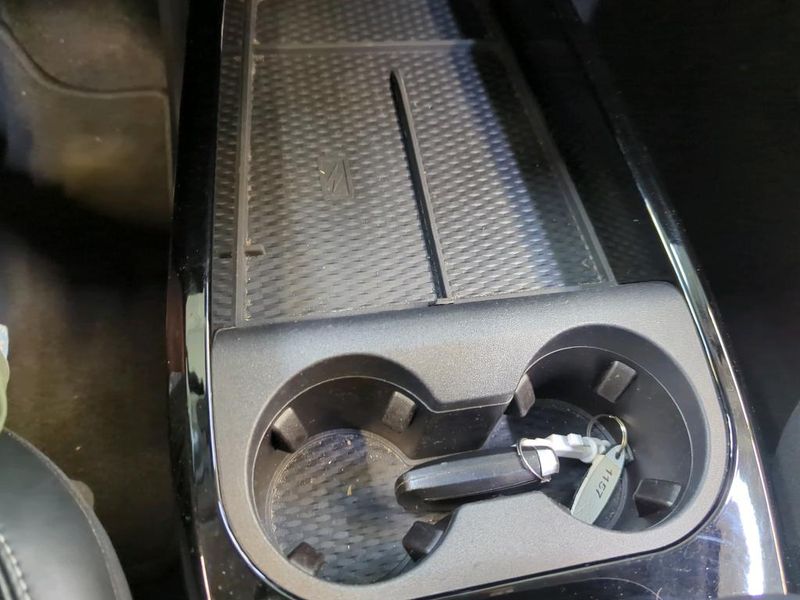 Ford Mustang Mach-E electric drive 198 kW 2021 – снимка 24