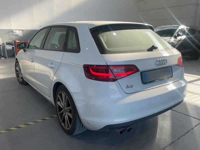 Audi A3 Sportback 2.0 TDI Ambition 2014 – снимка 6