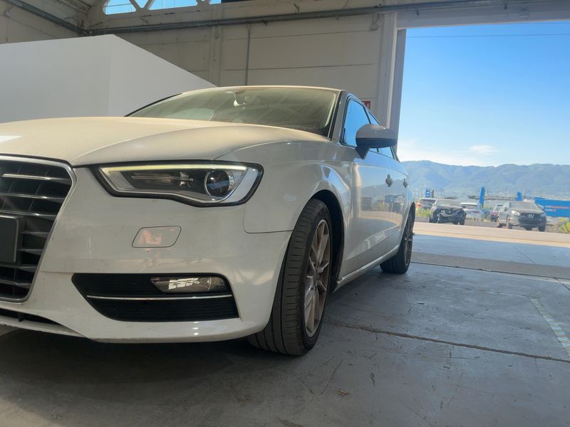 Audi A3 Sportback 2.0 TDI Ambition 2014 – снимка 2
