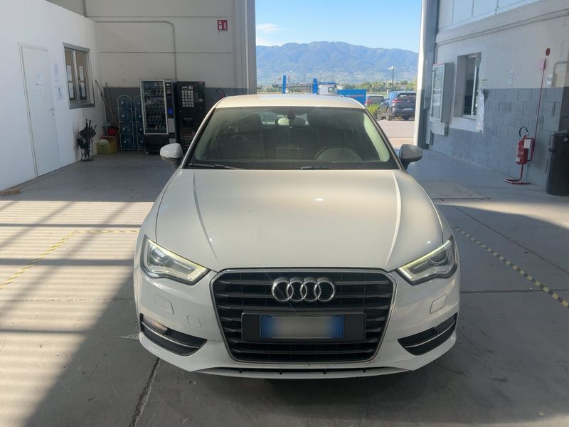 Audi A3 Sportback 2.0 TDI Ambition 2014 – снимка 14