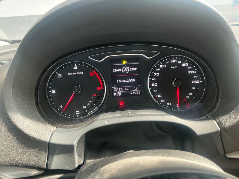 Audi A3 Sportback 2.0 TDI Ambition 2014 – снимка 18