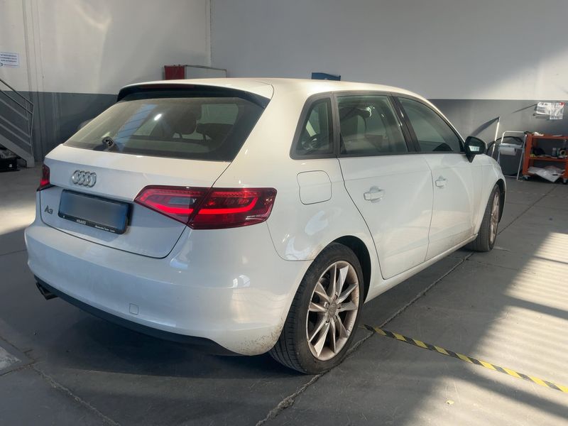 Audi A3 Sportback 2.0 TDI Ambition 2014 – снимка 8