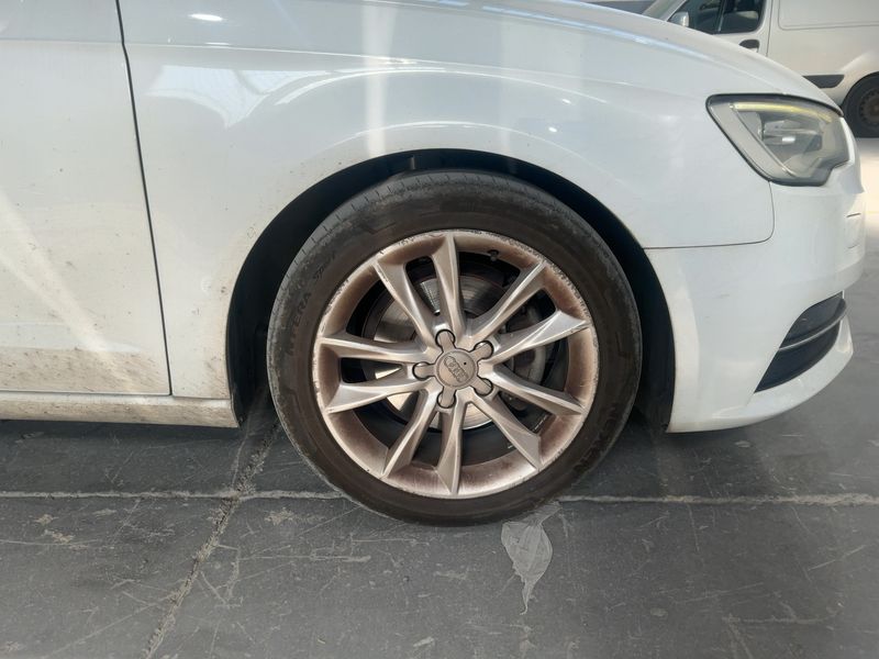 Audi A3 Sportback 2.0 TDI Ambition 2014 – снимка 11
