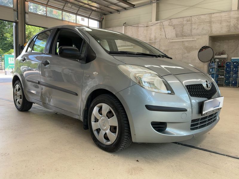 Toyota Yaris 1.4 D-4D Sol 2009 – снимка 12