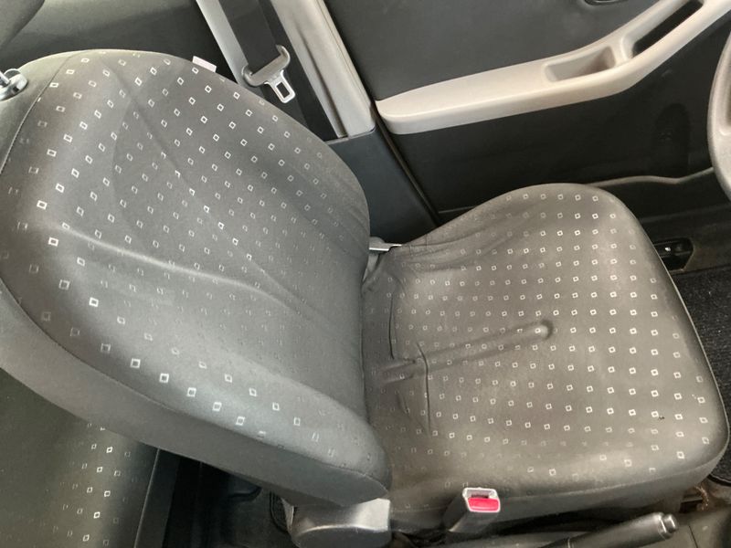 Toyota Yaris 1.4 D-4D Sol 2009 – снимка 26