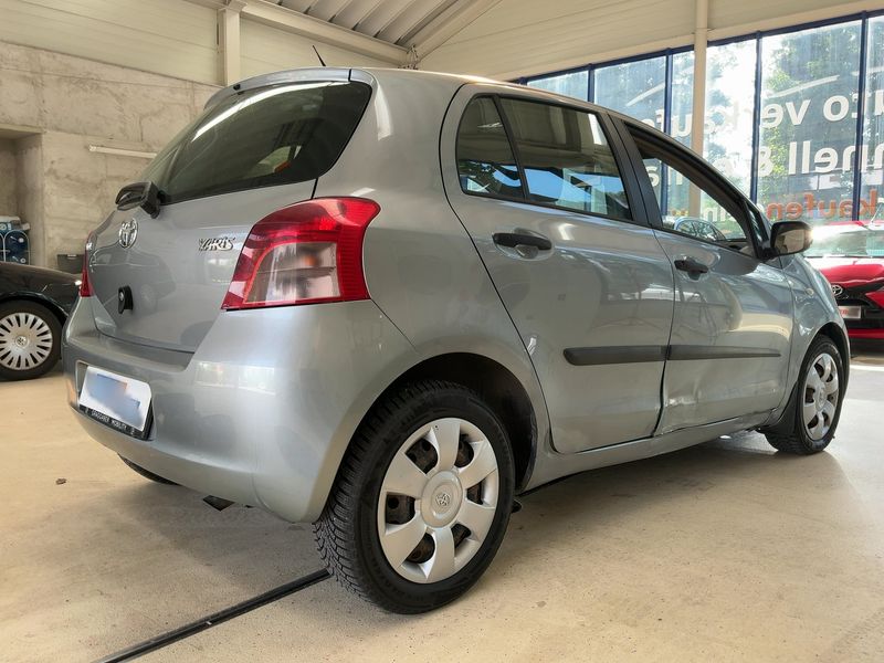 Toyota Yaris 1.4 D-4D Sol 2009 – снимка 8