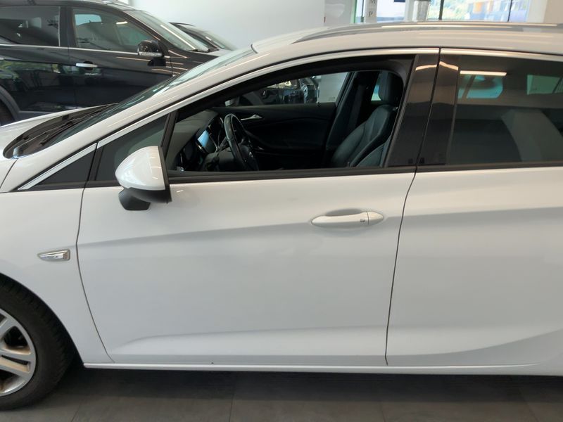 Opel Astra 1.6 CDTI Innovation Start&Stop 2016 – снимка 4