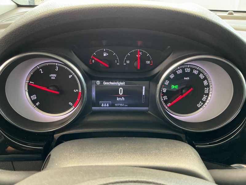 Opel Astra 1.6 CDTI Innovation Start&Stop 2016 – снимка 19