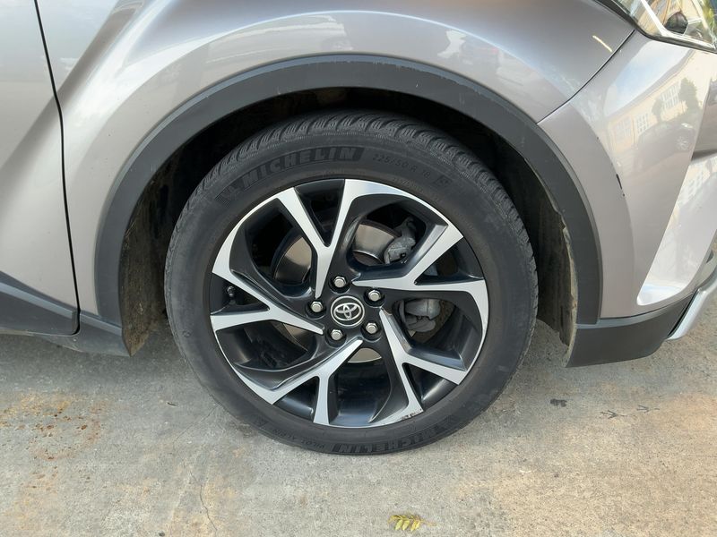 Toyota C-HR 1.8 Hybrid Design 2019 – снимка 11