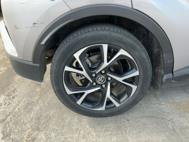 Toyota C-HR 1.8 Hybrid Design 2019 – снимка 9