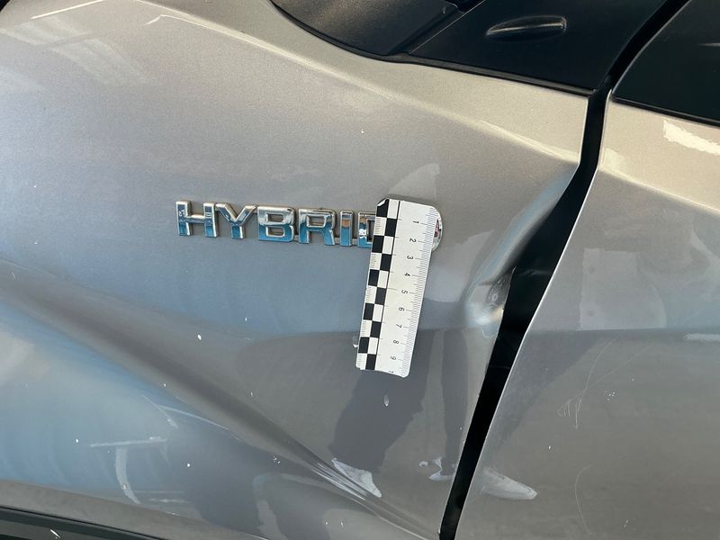 Toyota C-HR 1.8 Hybrid Design 2019 – снимка 29