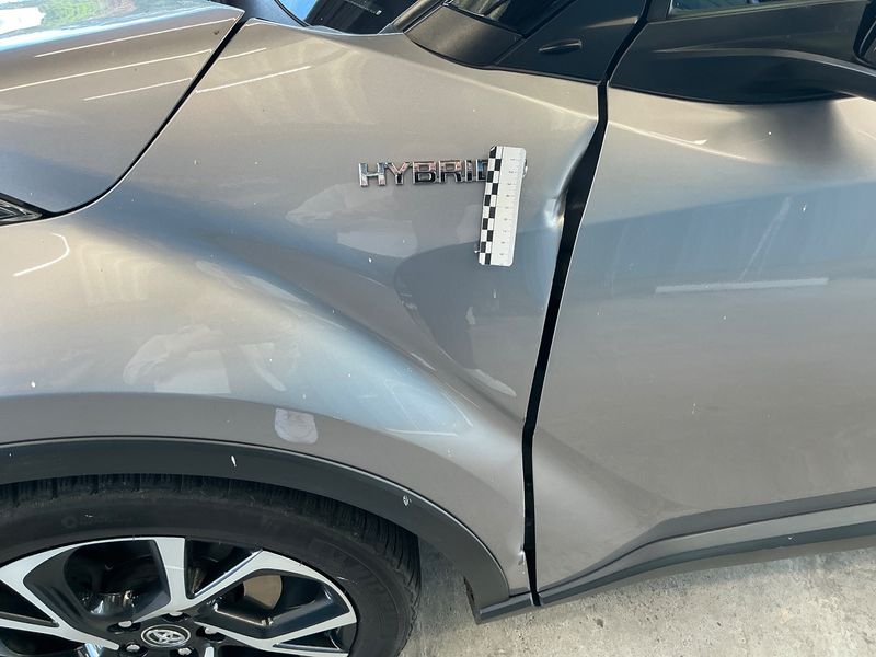 Toyota C-HR 1.8 Hybrid Design 2019 – снимка 30