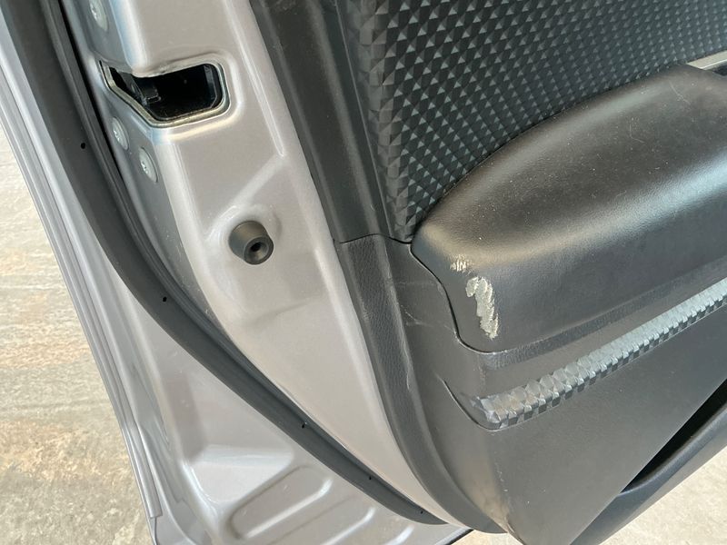 Toyota C-HR 1.8 Hybrid Design 2019 – снимка 25