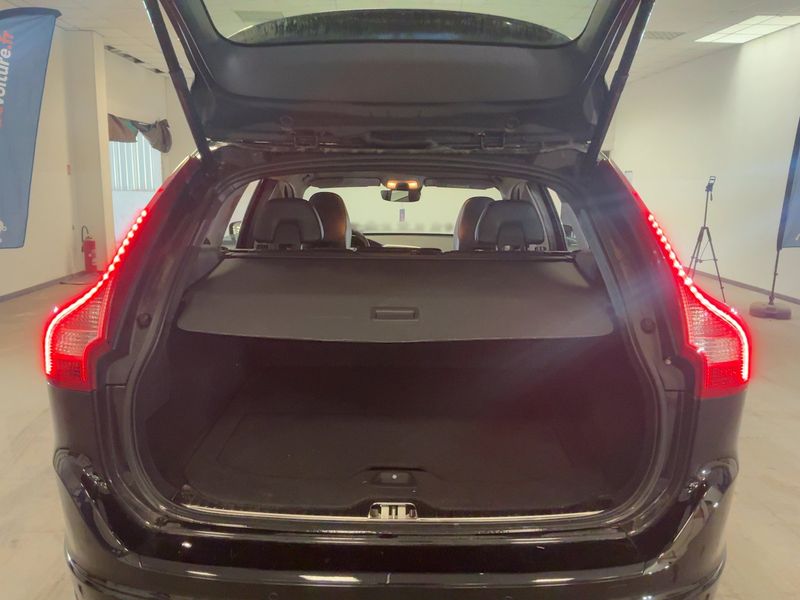 Volvo XC60 2.4 D4 Summum AWD 2016 – снимка 15