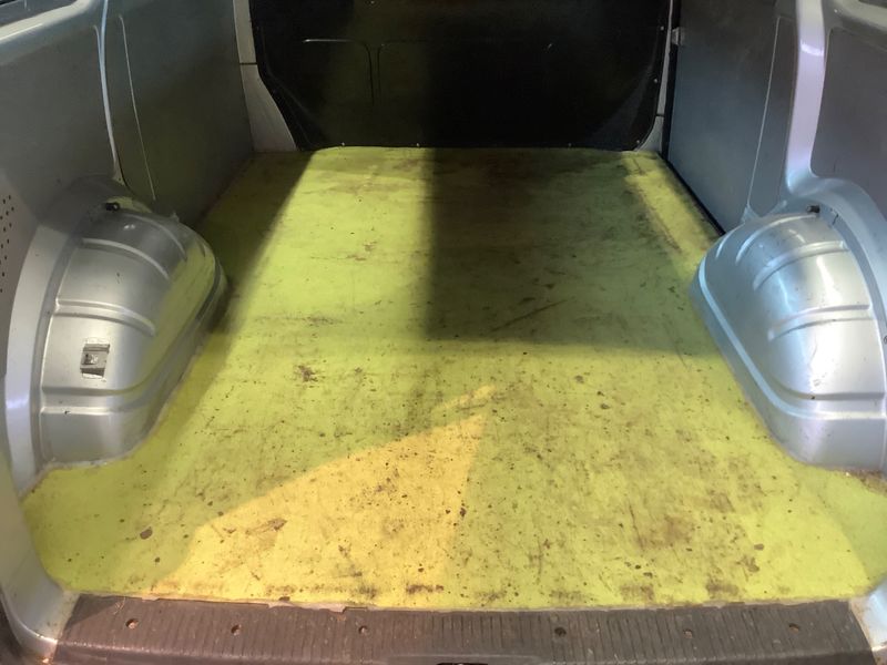 Volkswagen T5 Kombi 2.0 TDI 4Motion 2014 – снимка 30