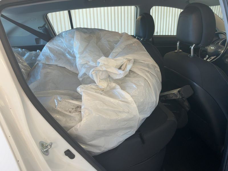 Kia Sportage 1.7 CRDi Active 2WD 2015 – снимка 20