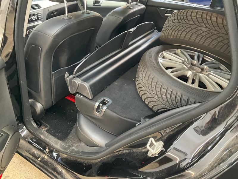 Mercedes-Benz C-Klasse C 220 CDI T BlueEfficiency Avantgarde 2013 – снимка 26