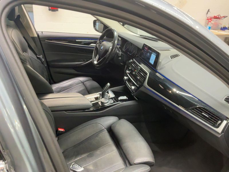 BMW 5er 530d Luxury Line 2017 – снимка 17