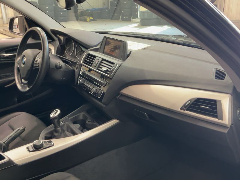 BMW 1er 118i 2016 – снимка 17