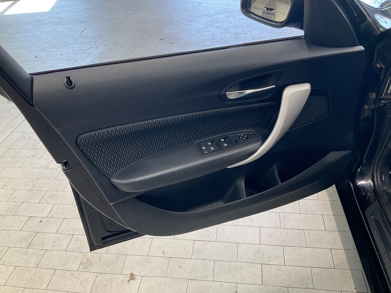 BMW 1er 118i 2016 – снимка 28