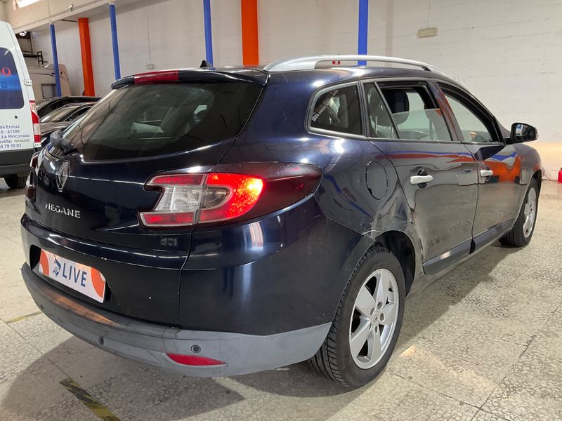 Renault Megane 1.5 dCi Dynamique 2010 – снимка 2