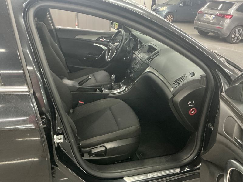 Opel Insignia Sports Tourer 2.0 CDTI Edition 2012 – снимка 3