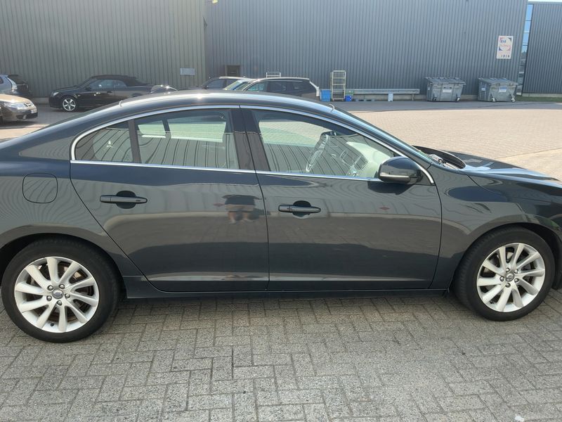 Volvo S60 1.6 D2 Summum 2014 – снимка 10